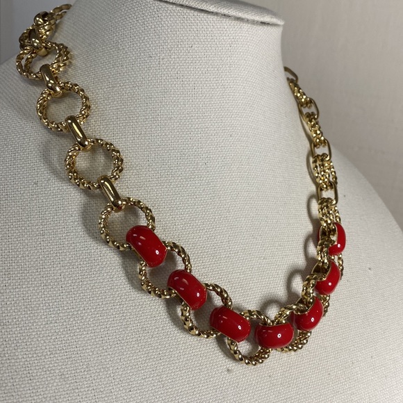 Talbots twisted double circle Goldtone & red accent bead necklace - Picture 3 of 4